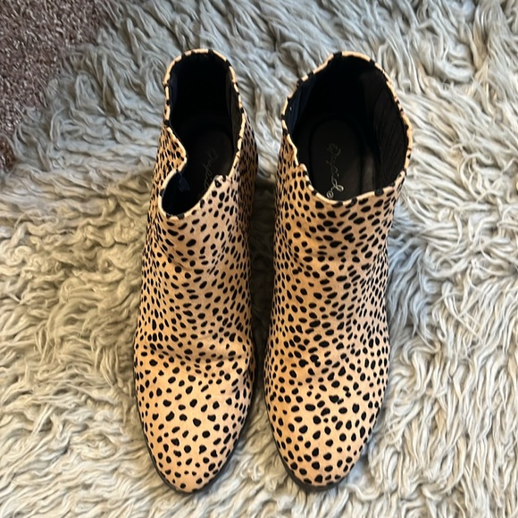 Qupid Tan Leopard Printed Booties - Picture 3 of 7
